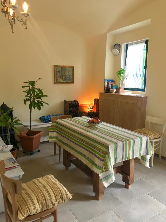 Bed and Breakfast Il Casolare Del Medio Olona Fagnano Olona Экстерьер фото