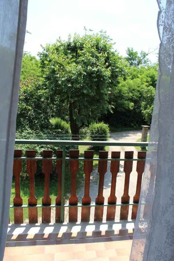 Bed and Breakfast Il Casolare Del Medio Olona Fagnano Olona Экстерьер фото